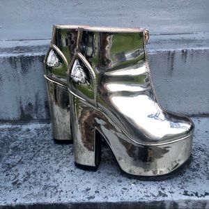 YRU Nightmare Gold Chrome Platform Boots 8